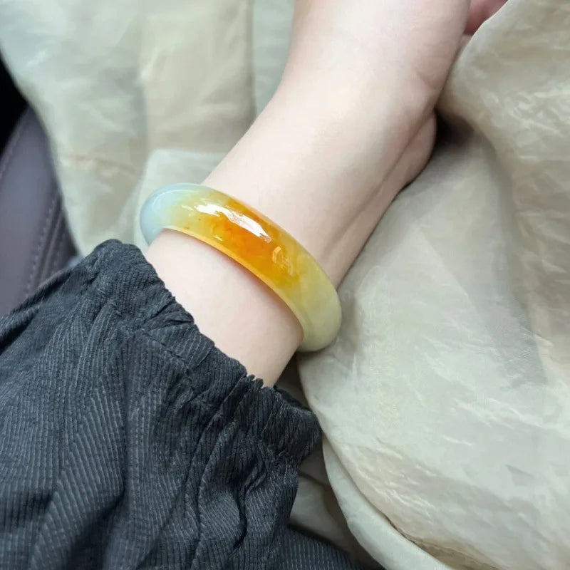 Brazalete de Jade Calcedonia – "Luz de Sol en Hi'ilawe" ✨🩵💛