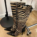 Botas "Britney"📀 altas, de punta "SAFARI EN HI'ILAWE" Animal print 🐆🦓🏝️