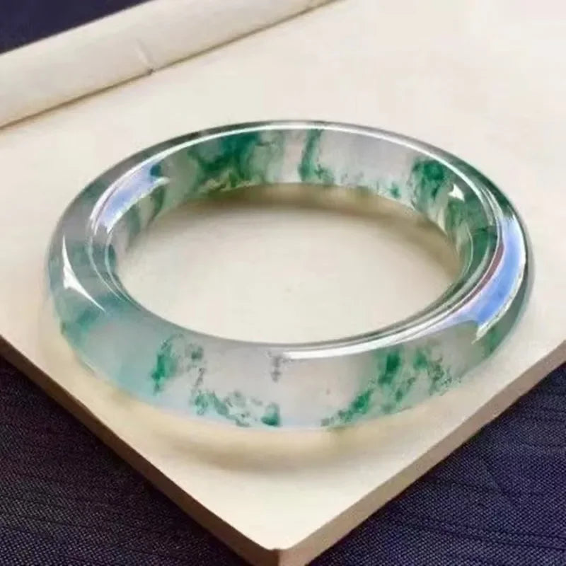 Brazalete de Jade Verde Helado – "Aguas Profundas de Hi'ilawe" 🏞️🩵🍃