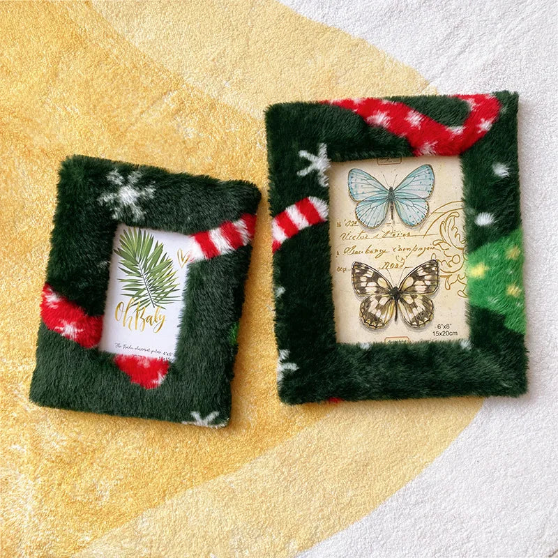 Plush photo frame. Plush plush photo frame. Square hollow tufted stamp embroidered picture frame.6.7.8 "desktop picture frame.